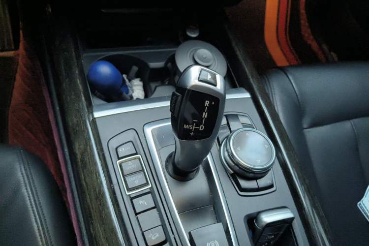 Used BMW X5 2014 xDrive35i Luxury Edition Gear Lever