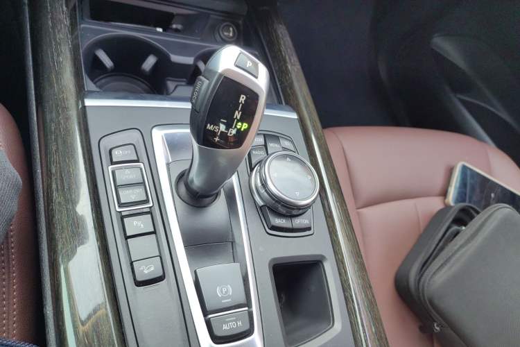 Used BMW X5 2014 xDrive35i Luxury Edition Gear Lever