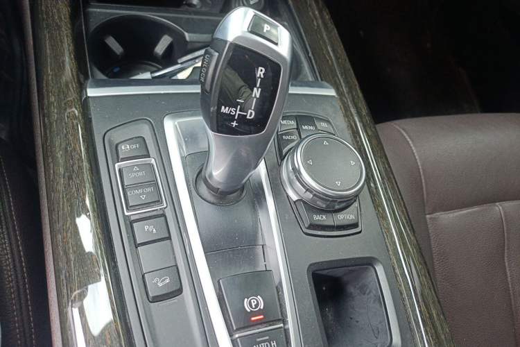 Used BMW X5 2014 xDrive35i Elegant Edition Gear Lever