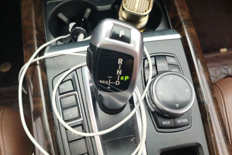 Used BMW X5 2014 xDrive35i Elegant Edition Gear Lever