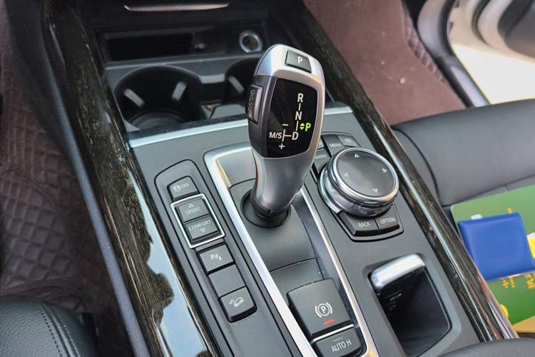 Used BMW X5 2014 xDrive35i Luxury Edition Gear Lever