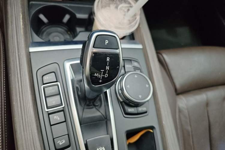 Used BMW X5 2014 xDrive35i Luxury Edition Gear Lever