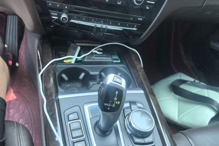 Used BMW X5 2014 xDrive35i Elegant Edition Gear Lever