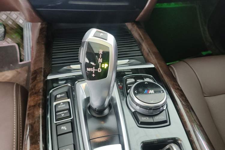 Used BMW X5 2014 xDrive35i Elegant Edition Gear Lever