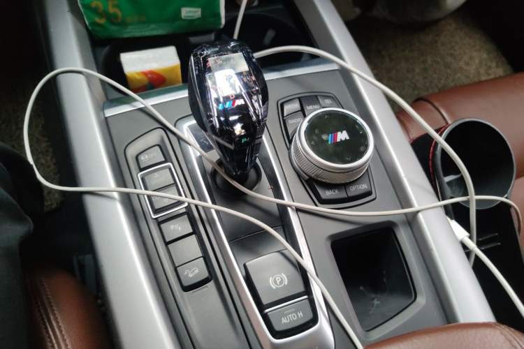 Used BMW X5 2014 xDrive35i Elegant Edition Gear Lever