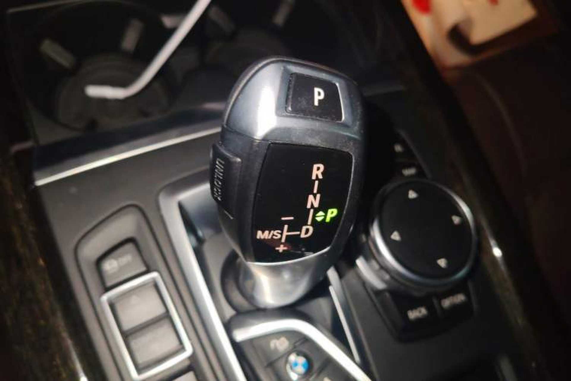 Used BMW X5 2014 xDrive35i Luxury Edition Gear Lever