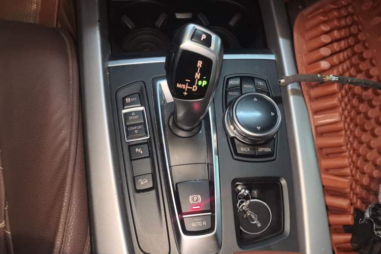 Used BMW X5 2014 xDrive35i Gasoline 5-seater U.S. specification Gear Lever
