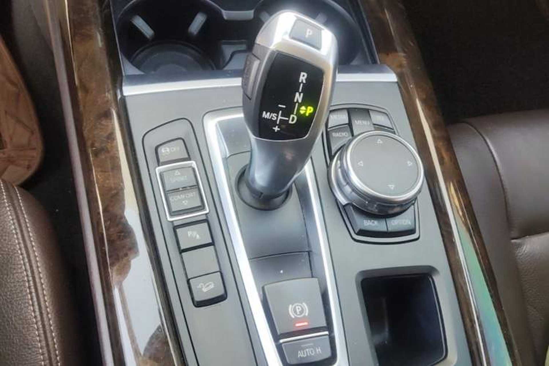 Used BMW X5 2014 xDrive35i Elegant Edition Gear Lever