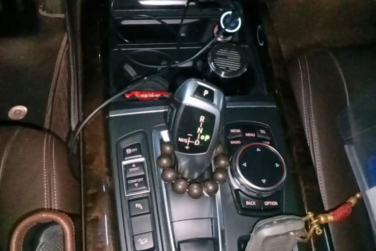 Used BMW X5 2014 xDrive35i Elegant Edition Gear Lever