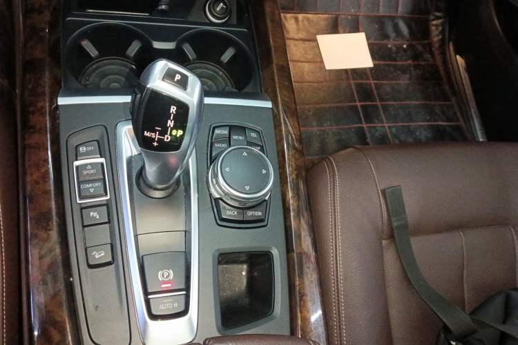 Used BMW X5 2014 xDrive35i Elegant Edition Gear Lever