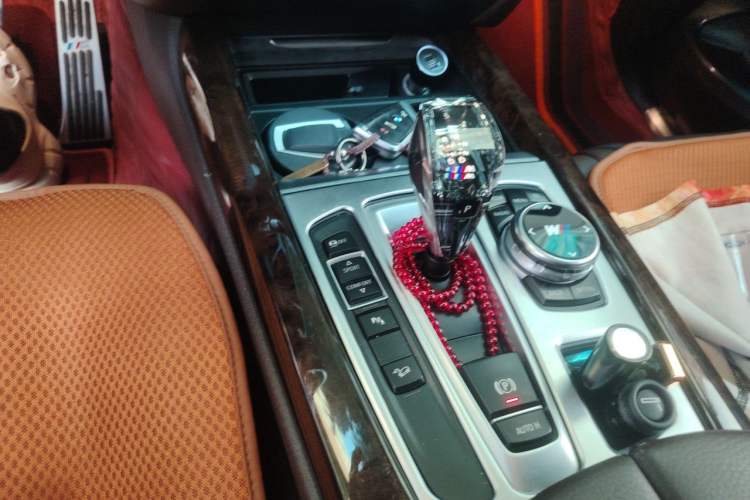 Used BMW X5 2014 xDrive35i Elegant Edition Gear Lever