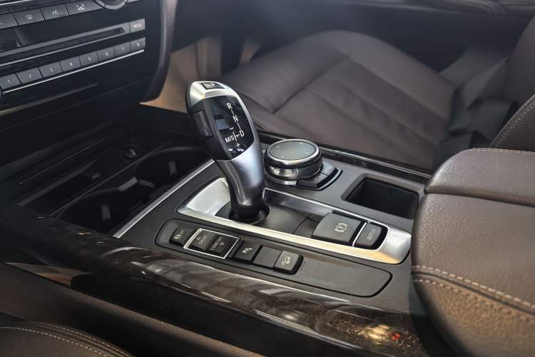 Used BMW X5 2014 xDrive35i Elegant Edition Gear Lever