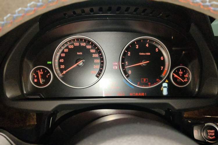 Used BMW X5 2014 xDrive35i Elegant Edition Instrument Cluster