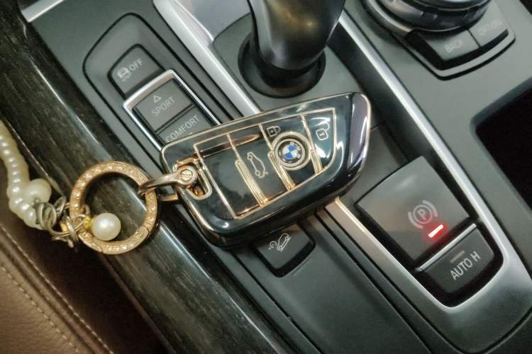 Used BMW X5 2014 xDrive35i Leading Model Interior 1