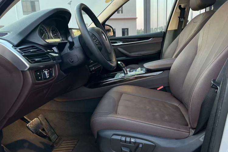 Used BMW X5 2014 xDrive35i Elegant Edition Interior 2