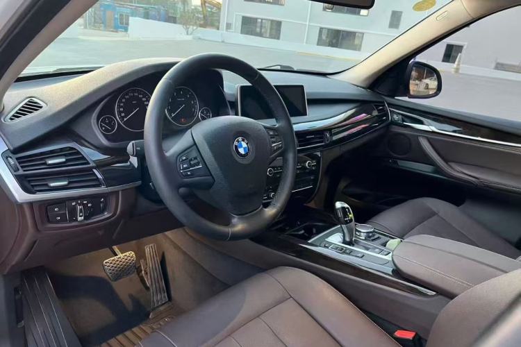 Used BMW X5 2014 xDrive35i Elegant Edition Interior 3