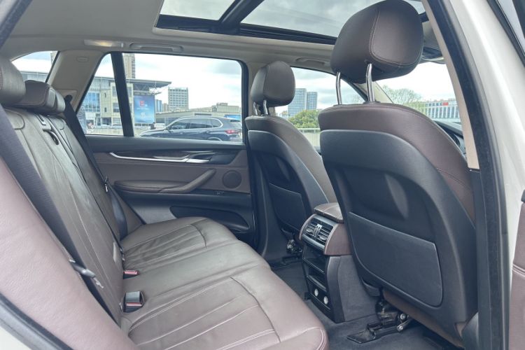 Used BMW X5 2014 xDrive35i Elegant Edition Interior 4