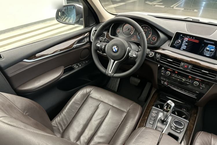 Used BMW X5 2014 xDrive35i Elegant Edition Interior 4