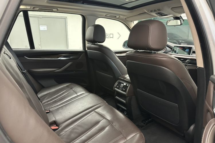 Used BMW X5 2014 xDrive35i Elegant Edition Interior 6