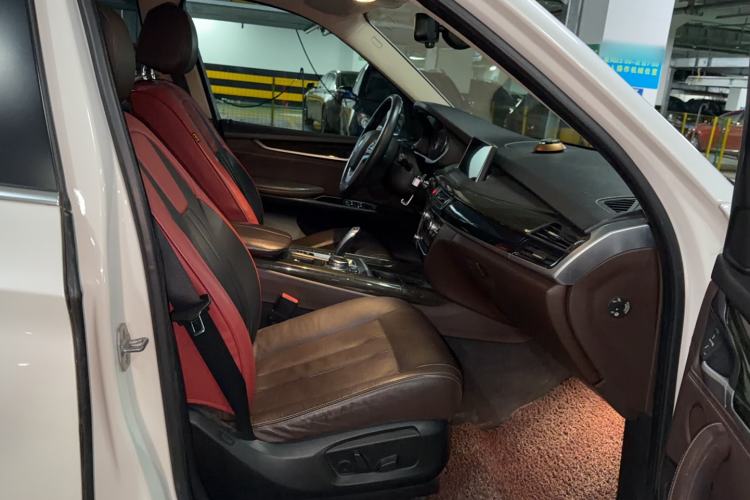 Used BMW X5 2014 xDrive35i Elegant Edition Interior 7