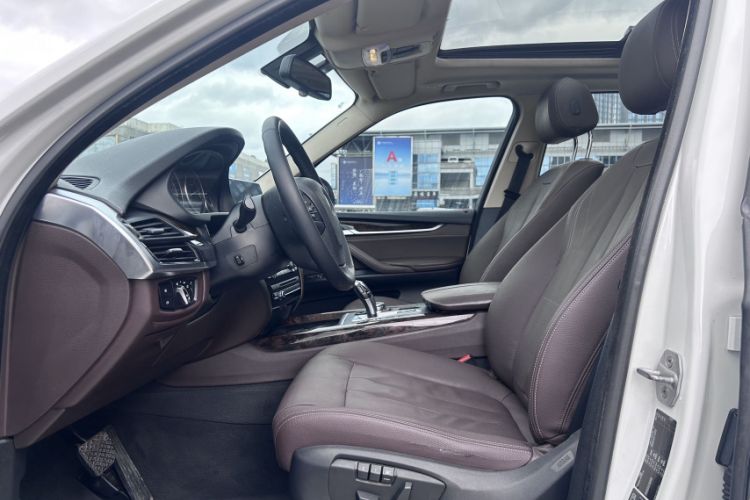 Used BMW X5 2014 xDrive35i Elegant Edition Interior 7