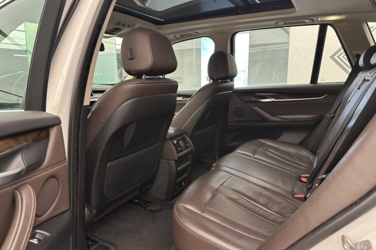 Used BMW X5 2014 xDrive35i Elegant Edition Interior 7
