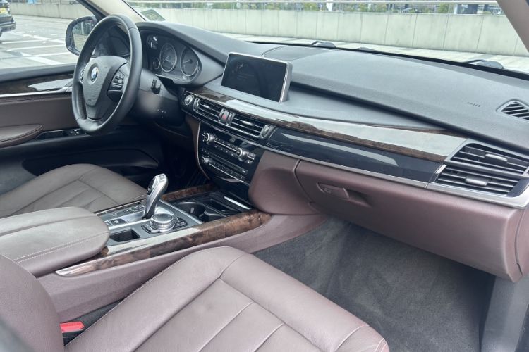 Used BMW X5 2014 xDrive35i Elegant Edition Interior 8