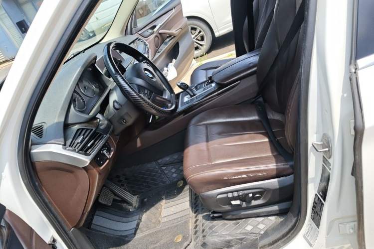 Used BMW X5 2014 xDrive35i Elegant Edition Left Front Seat