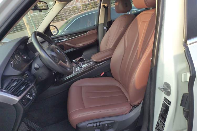 Used BMW X5 2014 xDrive35i Luxury Edition Left Front Seat