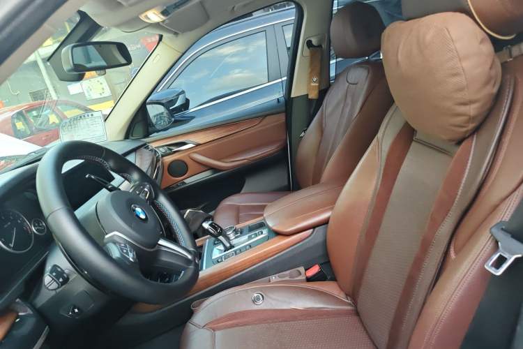 Used BMW X5  Left Front Seat