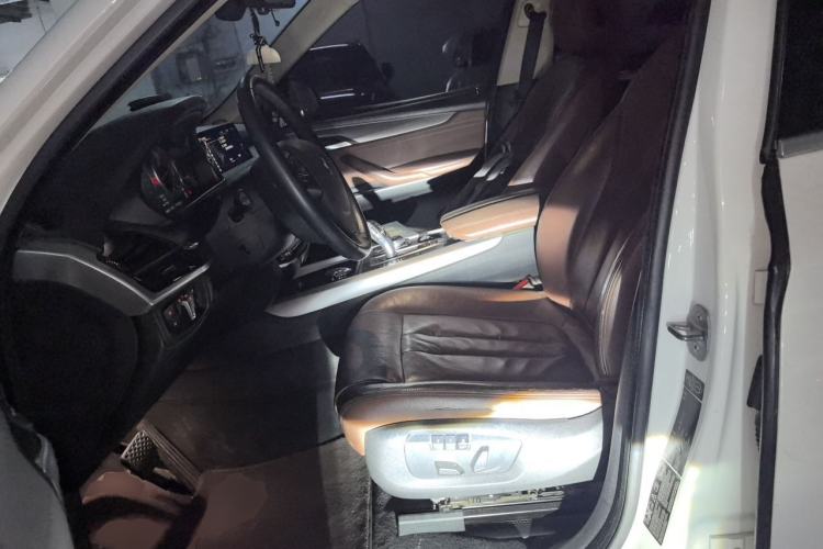 Used BMW X5  Left Front Seat