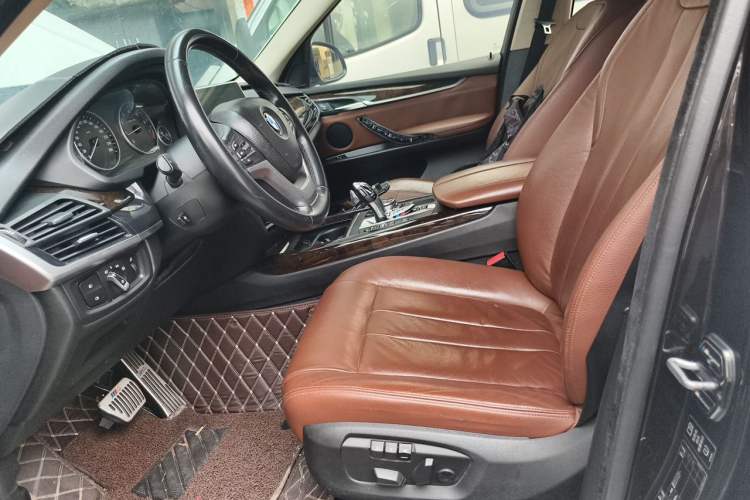 Used BMW X5 2014 xDrive35i Elegant Edition Left Front Seat