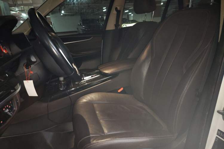 Used BMW X5 2014 xDrive35i Luxury Edition Left Front Seat