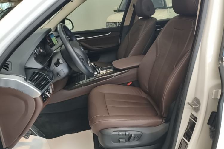 Used BMW X5 2014 xDrive35i Leading Model Left Front Seat