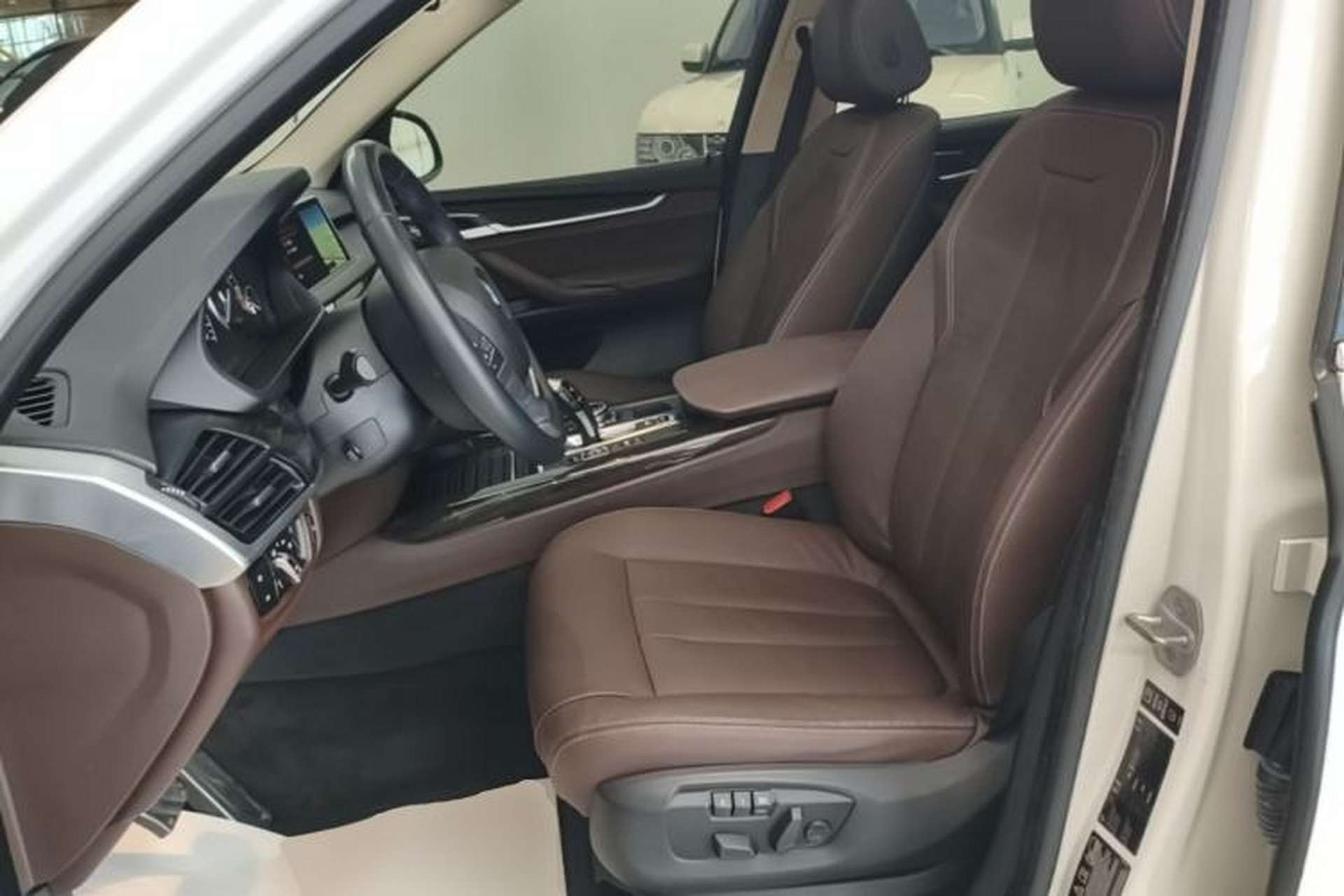 Used BMW X5 2014 xDrive35i Leading Model Left Front Seat