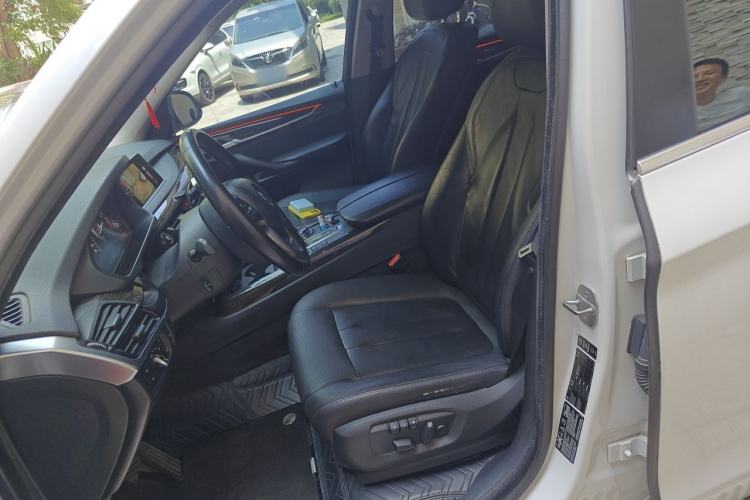 Used BMW X5 2014 xDrive35i Luxury Edition Left Front Seat