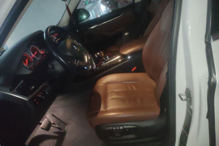 Used BMW X5 2014 xDrive35i Luxury Edition Left Front Seat