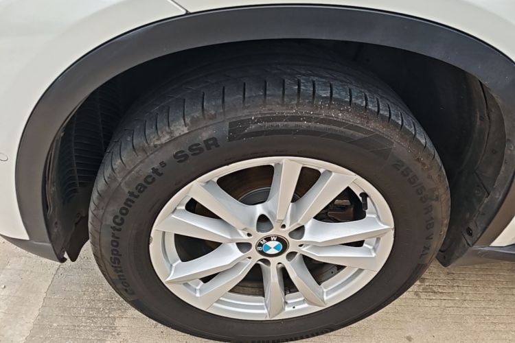 Used BMW X5 2014 xDrive35i Elegant Edition Left Front Wheel Hub