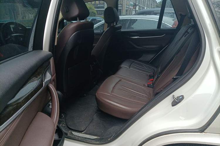 Used BMW X5 2014 xDrive35i Elegant Edition Left Rear Seat
