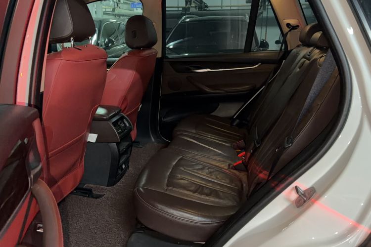 Used BMW X5 2014 xDrive35i Elegant Edition Left Rear Seat