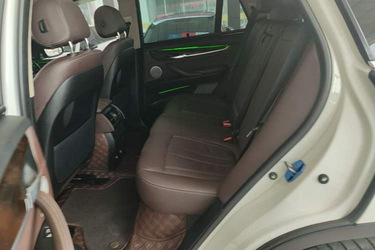 Used BMW X5 2014 xDrive35i Elegant Edition Left Rear Seat
