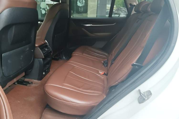 Used BMW X5 2014 xDrive35i Elegant Edition Left Rear Seat