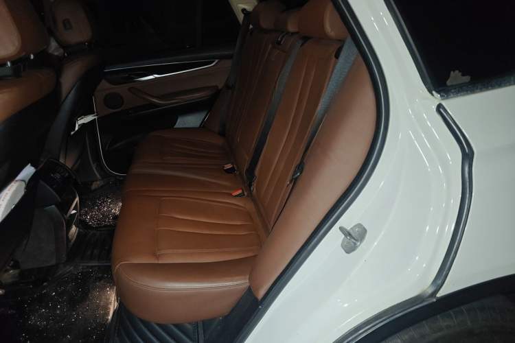 Used BMW X5  Left Rear Seat