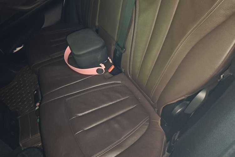 Used BMW X5 2014 xDrive35i Elegant Edition Left Rear Seat