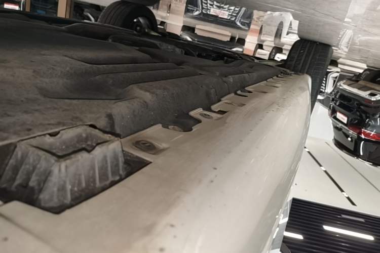 Used BMW X5 2014 xDrive35i Leading Model Left Side Sill