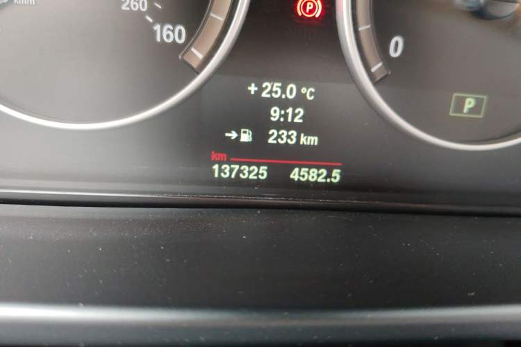 Used BMW X5  Odometer Close Up