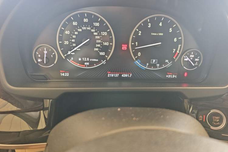 Used BMW X5  Odometer Close Up
