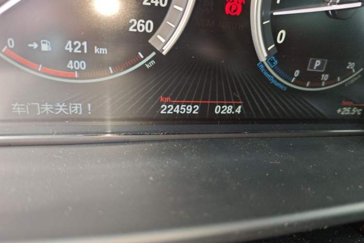 Used BMW X5 2014 xDrive50i M Sport Edition Odometer Close Up