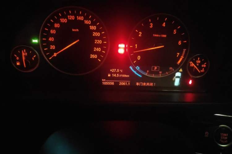 Used BMW X5 2014 xDrive35i Elegant Edition Odometer Close Up