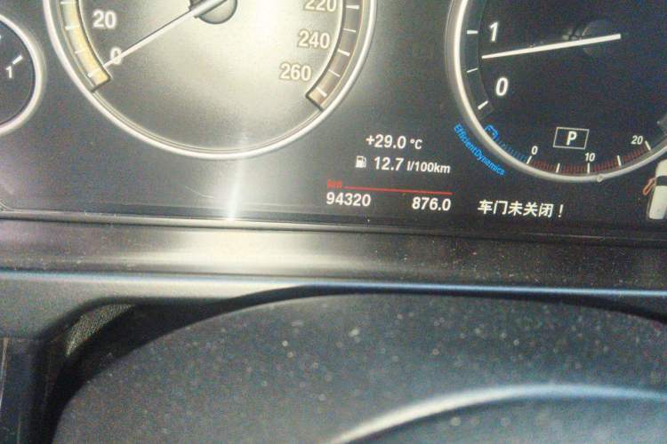 Used BMW X5 2014 xDrive35i Elegant Edition Odometer Close Up